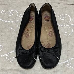 Earth Spirit Black Ballet Flats Size 10